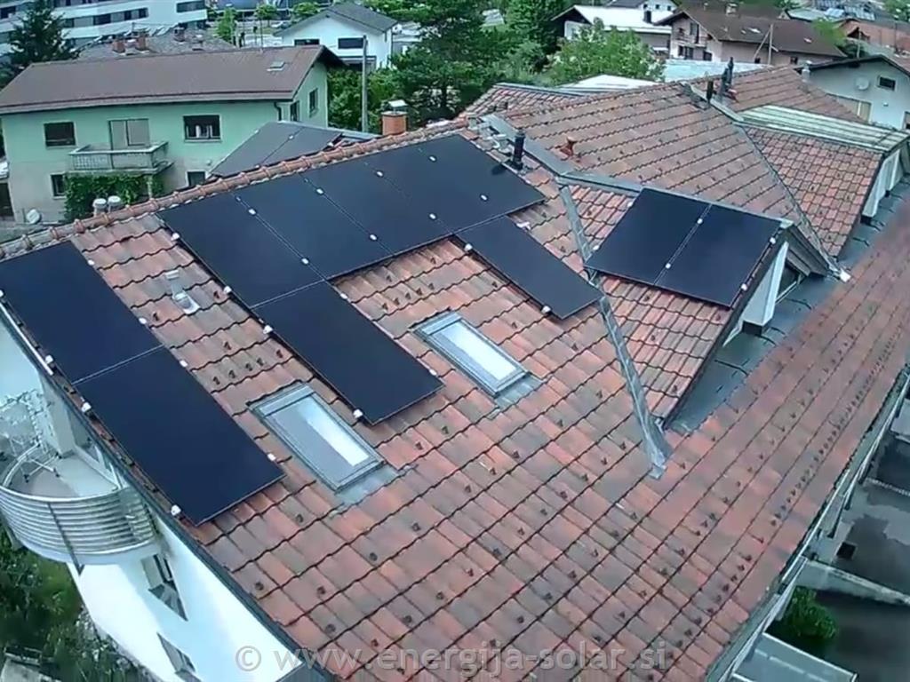Hibridna sončna elektrarna 13,44kW z baterijami - Ljubljana