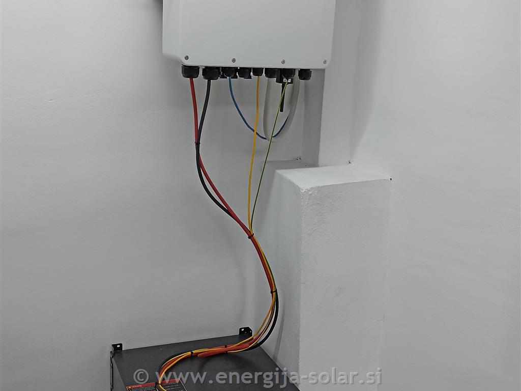 Retrofit - vgradnja hranilnika 15kWh v obstoječo sončno elektrarno - Štajerska