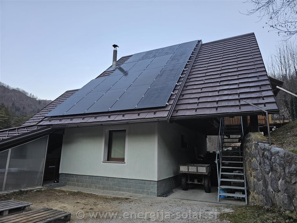 Hibridna sončna elektrarna 11,52kW - Notranjska