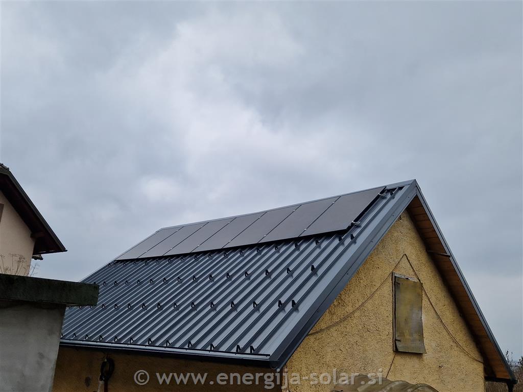 Hibridna sončna elektrarna 6,72kW - Ljubljana