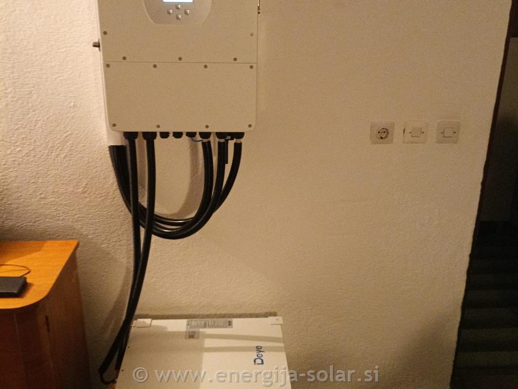Retrofit - vgradnja hranilnika 15kWh v obstoječo sončno elektrarno - Ljubljana okolica