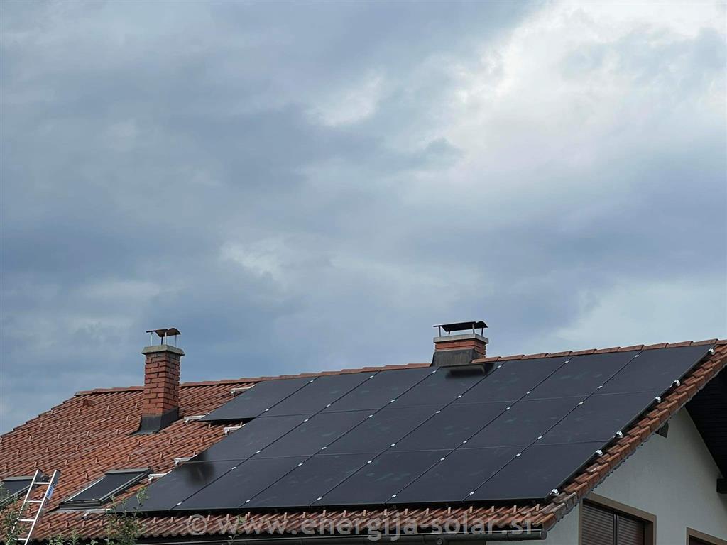 Hibridna sončna elektrarna 9,12kW z 10kWh hranilnikom Kstar - Štajerska