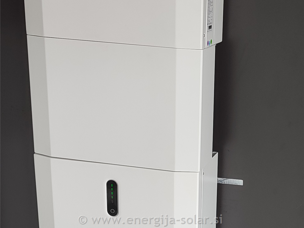 Hibridna sončna elektrarna 4,5kW, z oddajo viškov v omrežje - Ljubljana