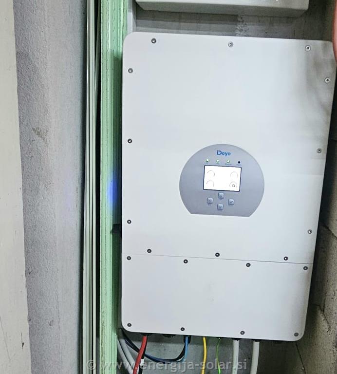 Hibridna sončna elektrarna z razsmernikom Deye in hranilnikom 10 kWh – Gorenjska