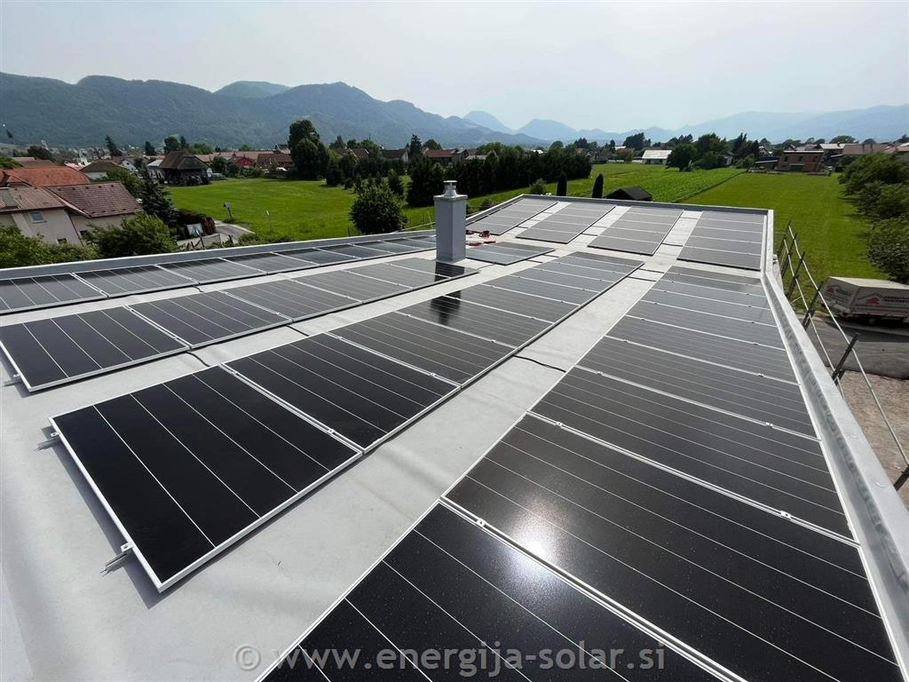 Otočna sončna elektrarna 28,8kW 100kWh baterijami - Štajerska