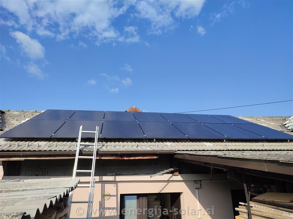 Hibridna sončna elektrarna 10kW 10kWh z oddajo v omrežje - osrednja Slovenija
