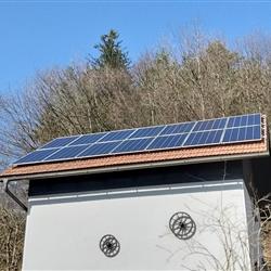 Hibridna sončna elektrarna 6,7kW brez oddaje v omrežje - Zasavje