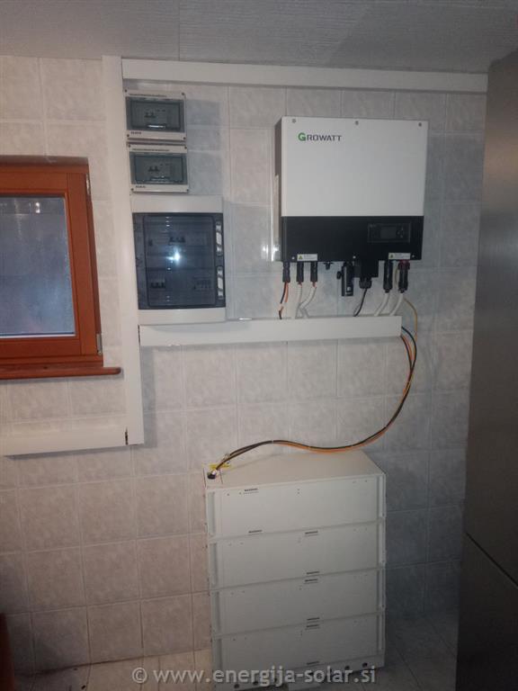 Trifazni razsmernik Growatt SPH UP 10kW
