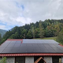 Prenova - iz otočne sončne elektrarne v hibridno sončno elektrarno - Štajerska