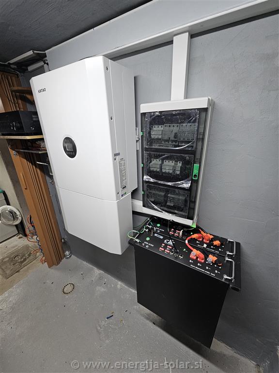 Kstar razsmernik 10kW s LiFEPO4 baterijami10kWh