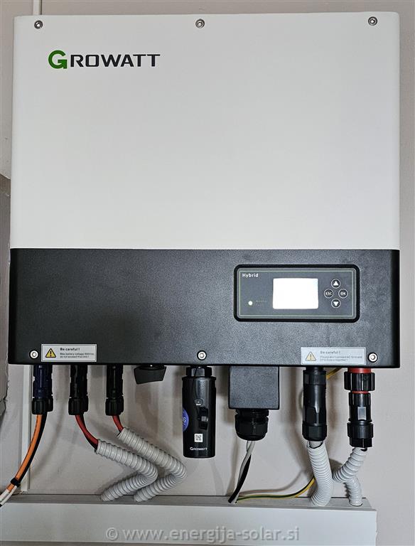 Hibridni razsemrnik Growatt SPH10000-BL-UP