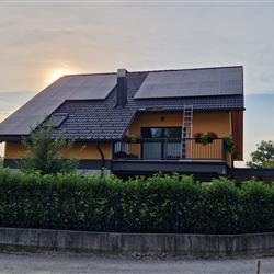 Hibridna sončna elektrarna 12,1kW z 20kWh baterija - Gorenjska