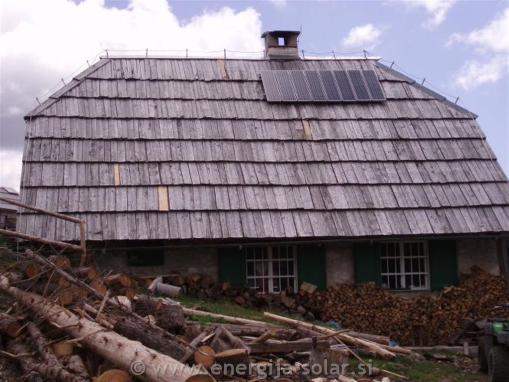Solarni paneli (sončne celice) na planini Krstenica