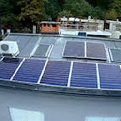 Otočna sončna elektrarna 4,5kW s hranilnikom električne energije 10kWh - Ljubljana